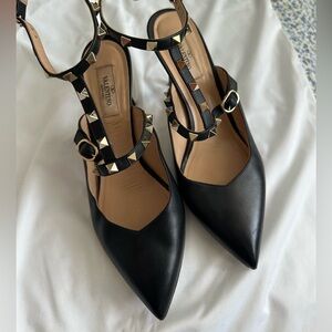 Valentino Rockstud T Strap Pumps Black Leather Heels Size 40